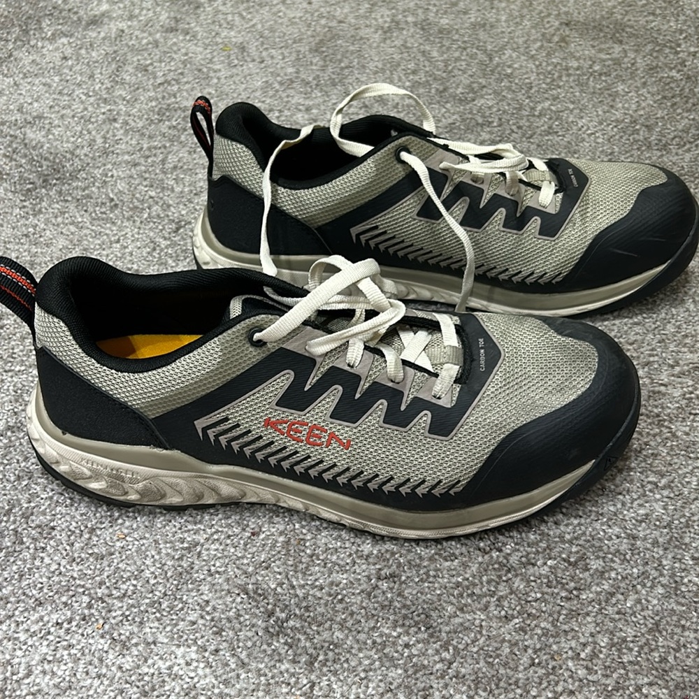 Keen, carbon fiber toe work shoe, size 13